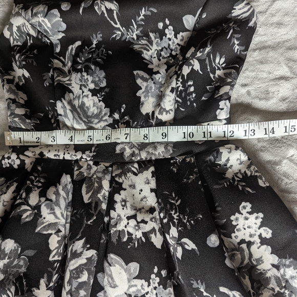 Small Emerald Sundae black and white dress - Picture 5 of 10